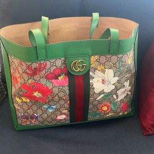 😍😍 Ophidia GG Flora medium tote 😍😍